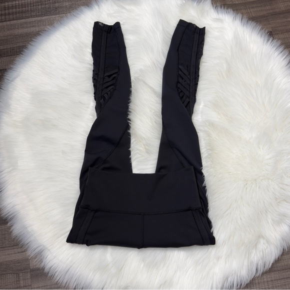 Lululemon Black Minimalist Tight Luxtreme - Picture 7 of 9